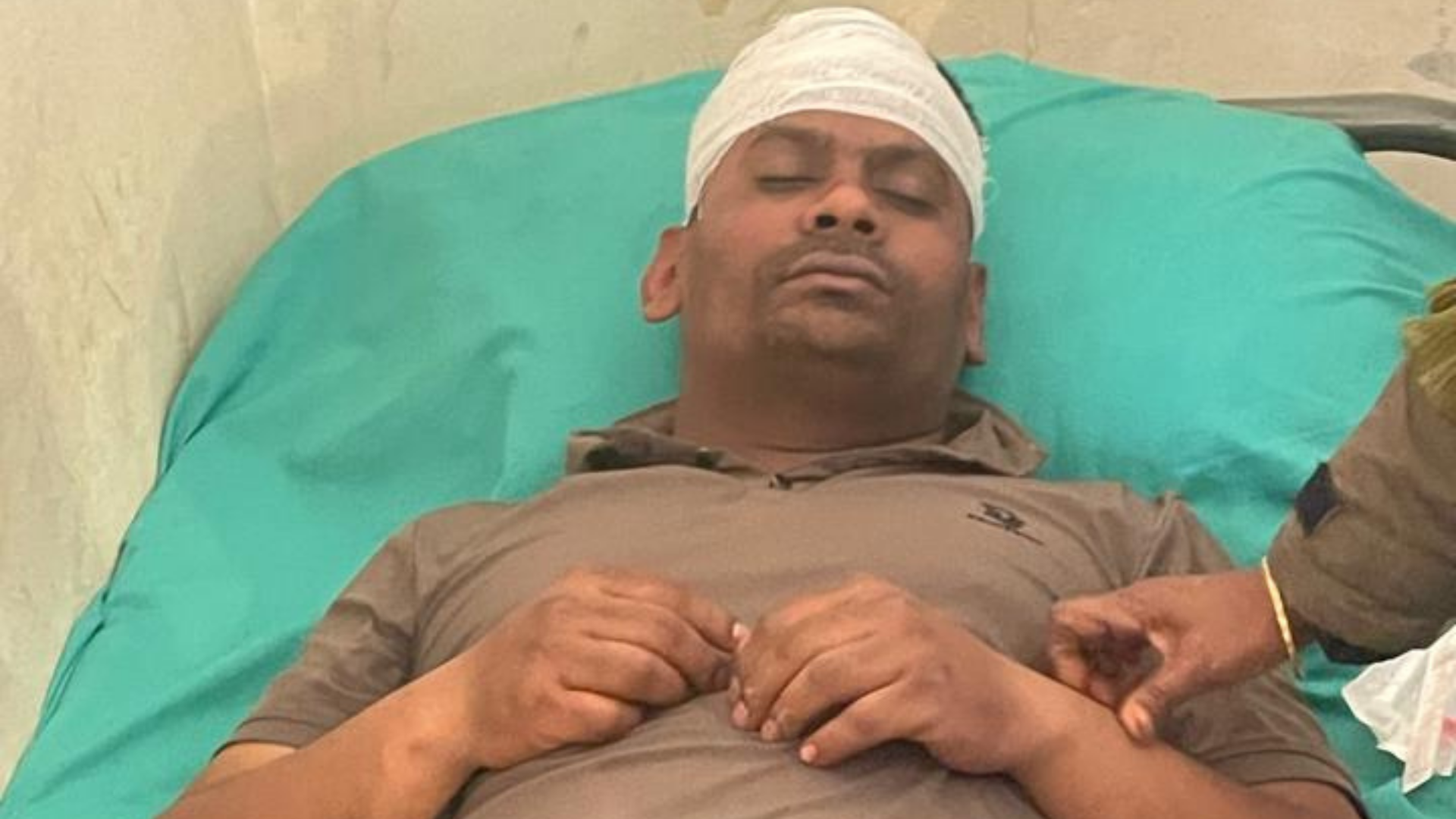 ভোটের রেশ কাটতে না কাটতেই আটোয়ারীতে সশস্ত্র হামলা, আহত ৩—গ্রেপ্তার ১